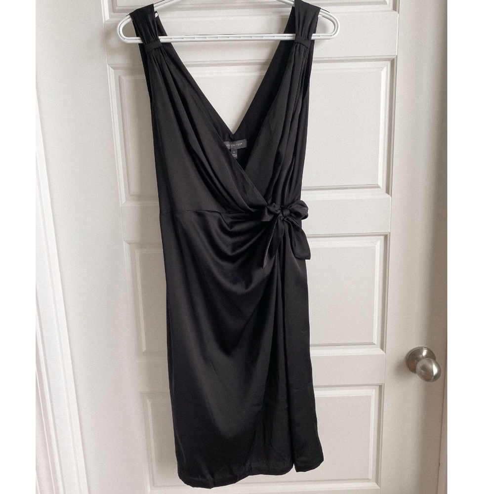 The limited Wrap Dress